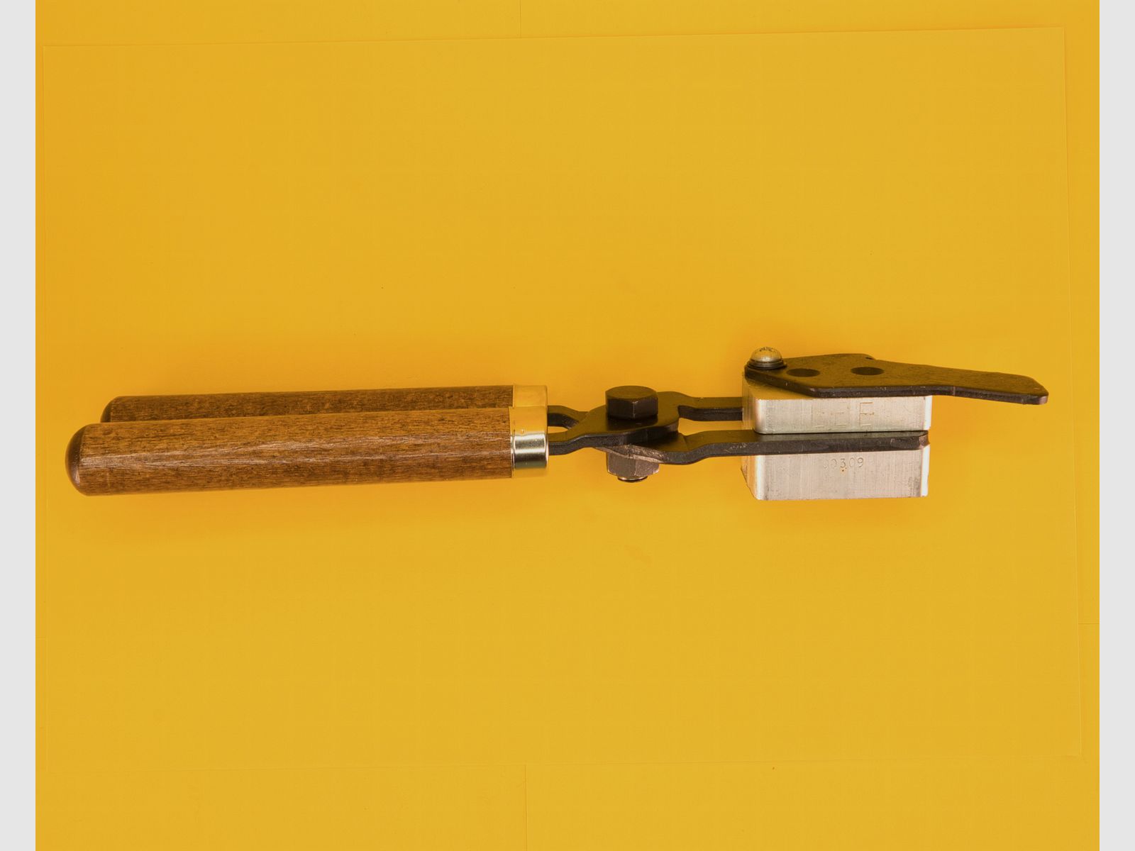 Lee 2-voudige gietvorm met handgrepen in caliber .356 kogelgewicht 125 grs