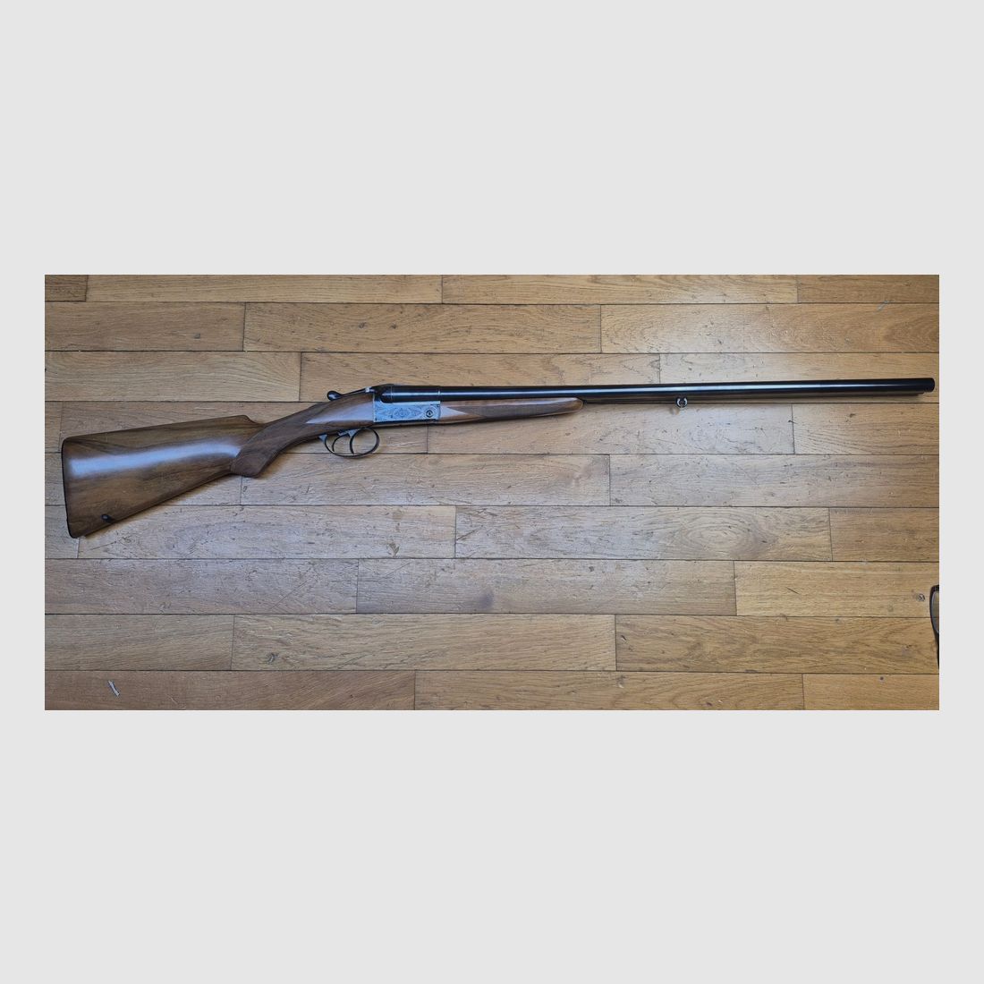 Wspaniała strzelba Robust model nr 246 – Manufrance Saint-Étienne – Kal. 16/70 – Broń z lat 1952/1954 (!) – 100% jaspage i grawerunki – Lufa lustro, prawie nigdy nie strzelana – Pełne oryginalne opakowanie (gwarancja, instrukcja, certyfikat próbny) – Stan bliski absolutnie nowemu przez te 72 lata! – Prawie muzealny eksponat – TBE+++, zdjęcie 3 z 56