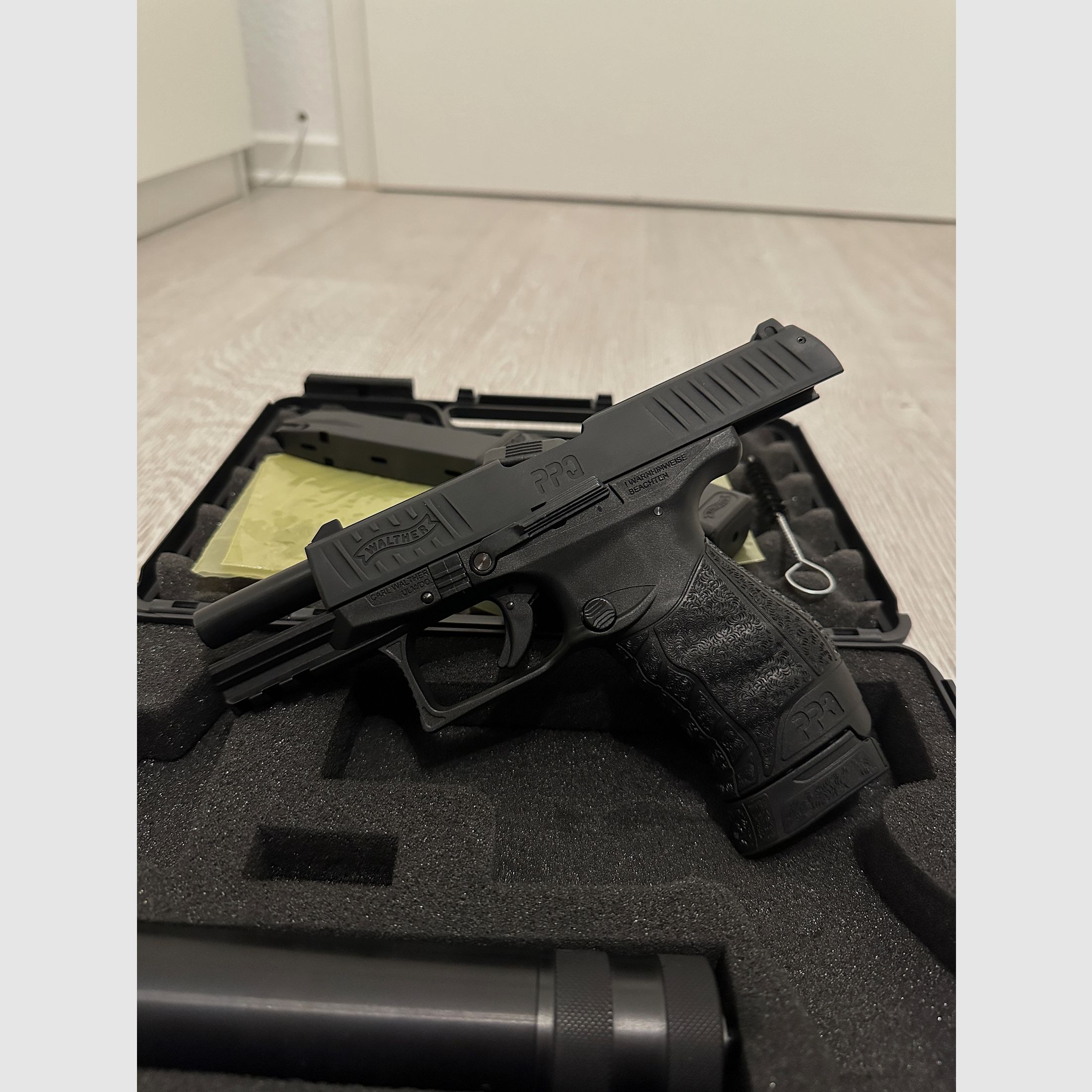 Walther PPQ Navy met 33 schots magazijn