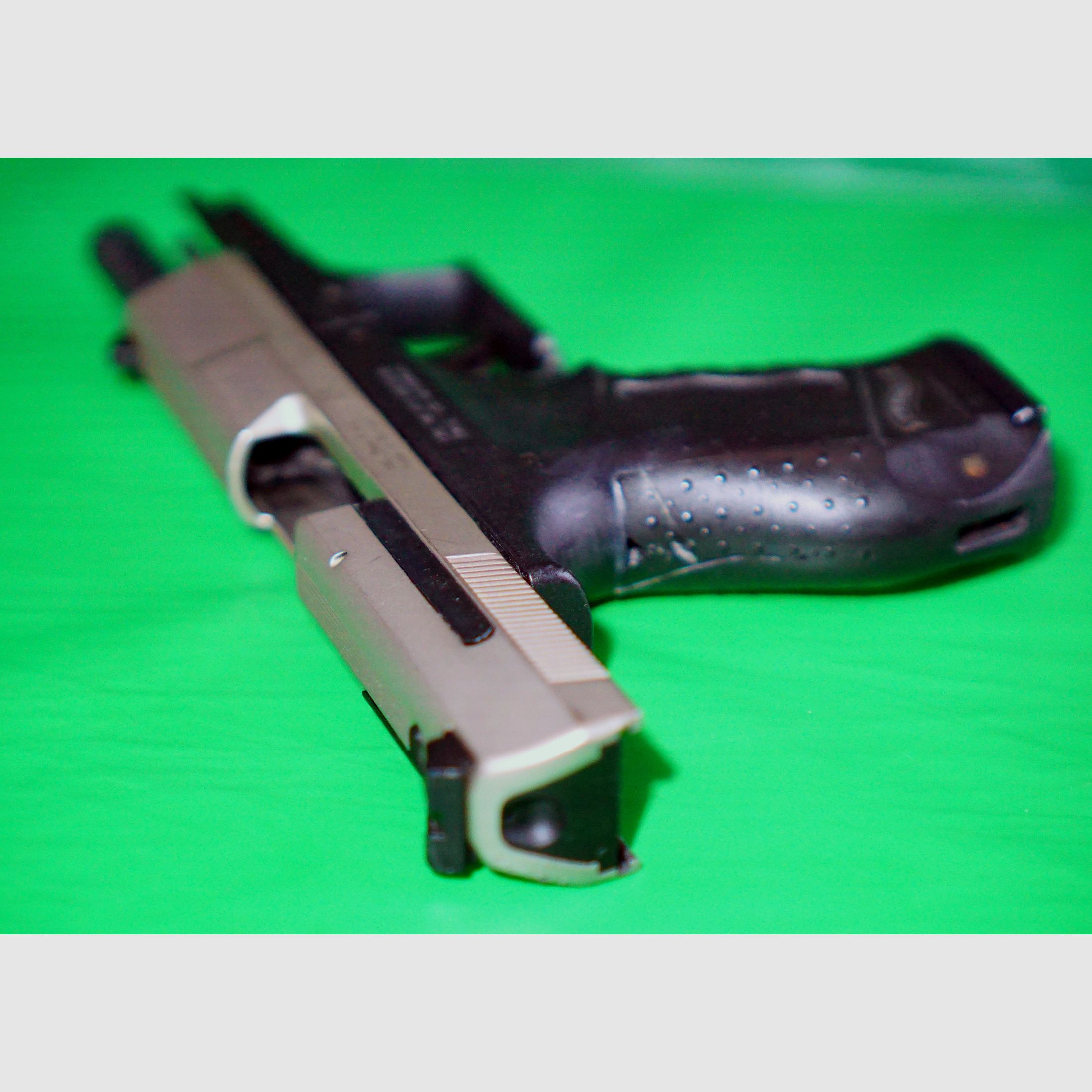 Walther P99 Schreckschuss Pistole 9mm P.A.K. bicolor (762) mit Lederholster
