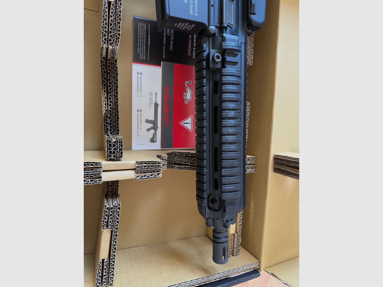 VFC HK416 CQB V2 S-AEG electric Airsoft 6 mm BB + accessories + original packaging