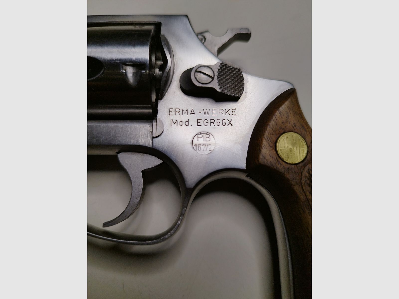 Beautiful ERMA EGR 66X - SRS pistol 9mm blank/gas with holster - rare collector's item PTB