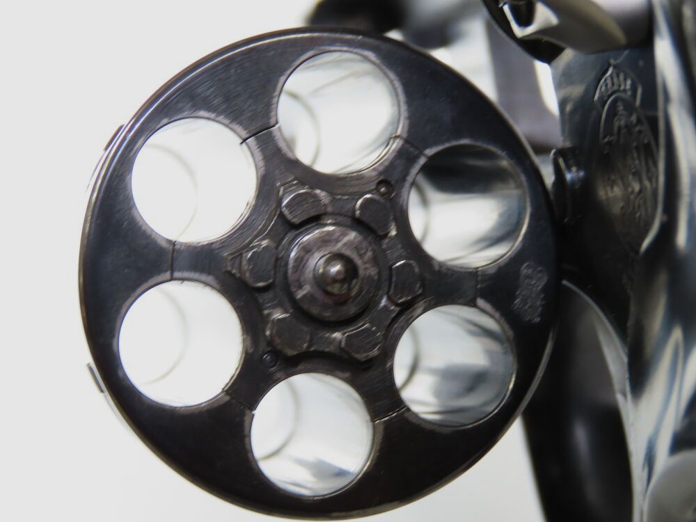 Smith & Wesson 586 - 2