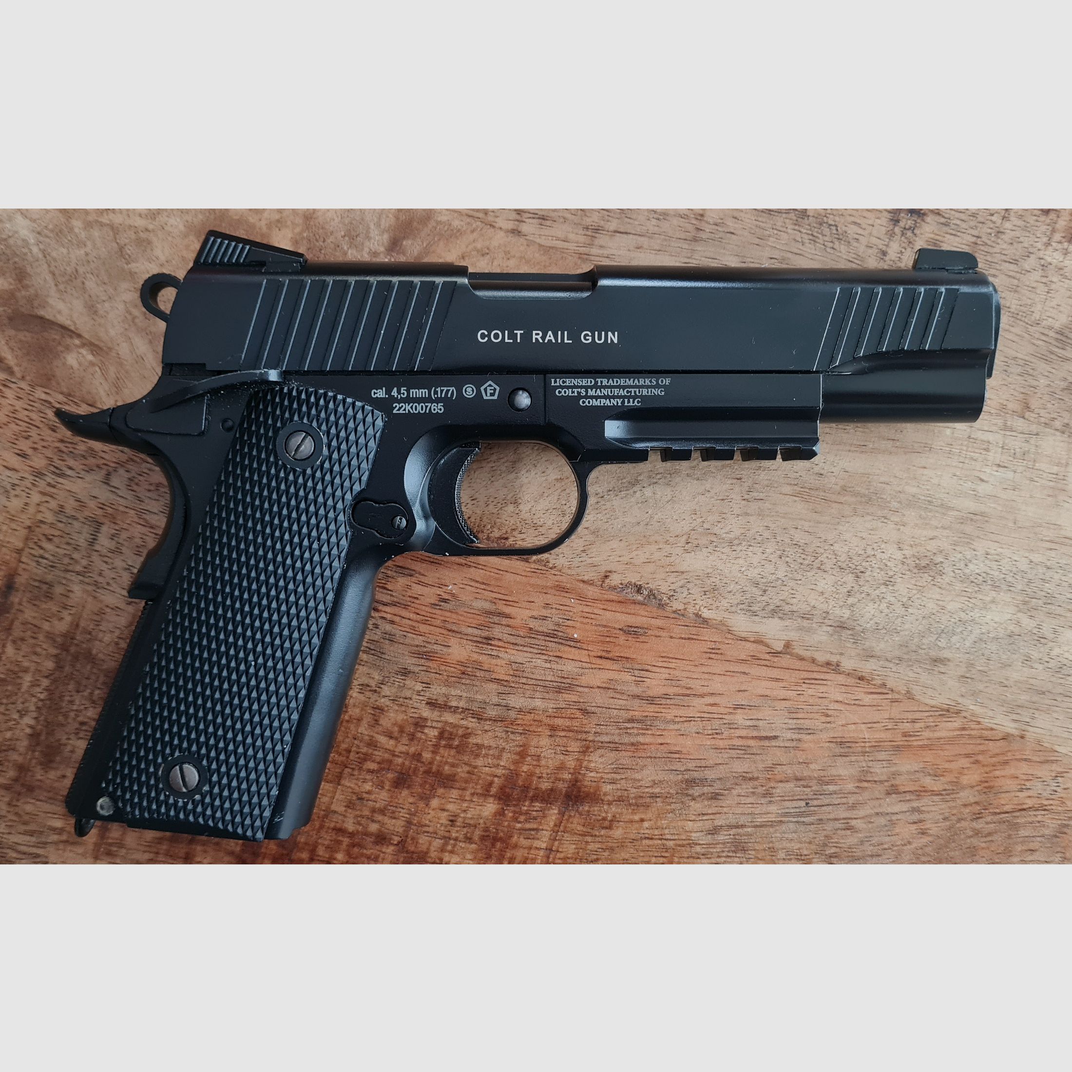 Umarex Colt M45 CQBP Cal. 4.5mm BB, BlowBack, FullMetal + Extras