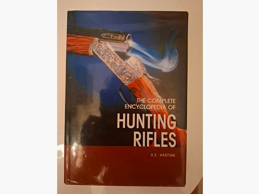Importación del Reino Unido. Enciclopedia completa de la caza--rifles. En inglés