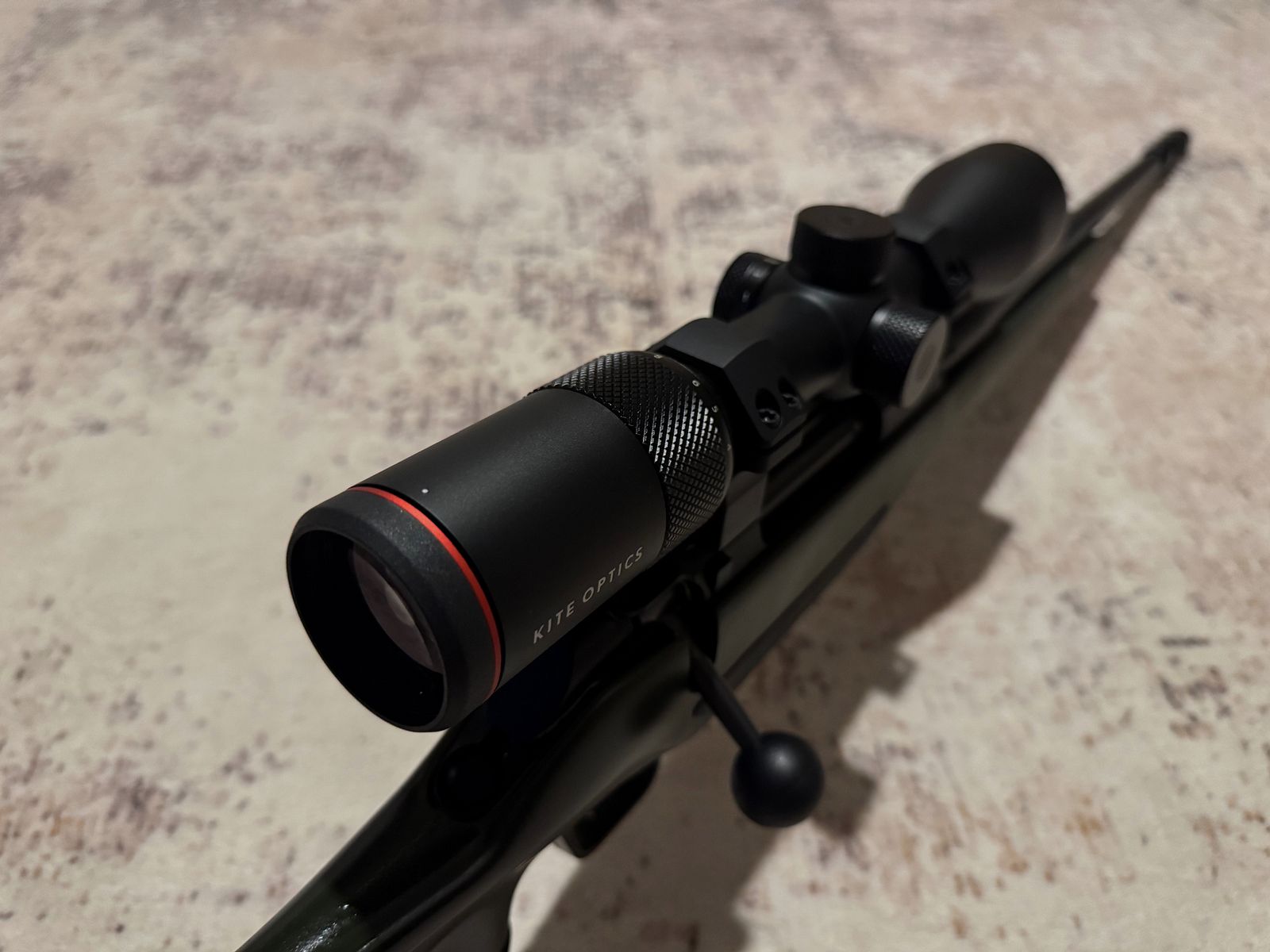 CZ 600 Ergo .30-06 con Kite Optics telescopio, freno di bocca e montaggio – Ottime condizioni
