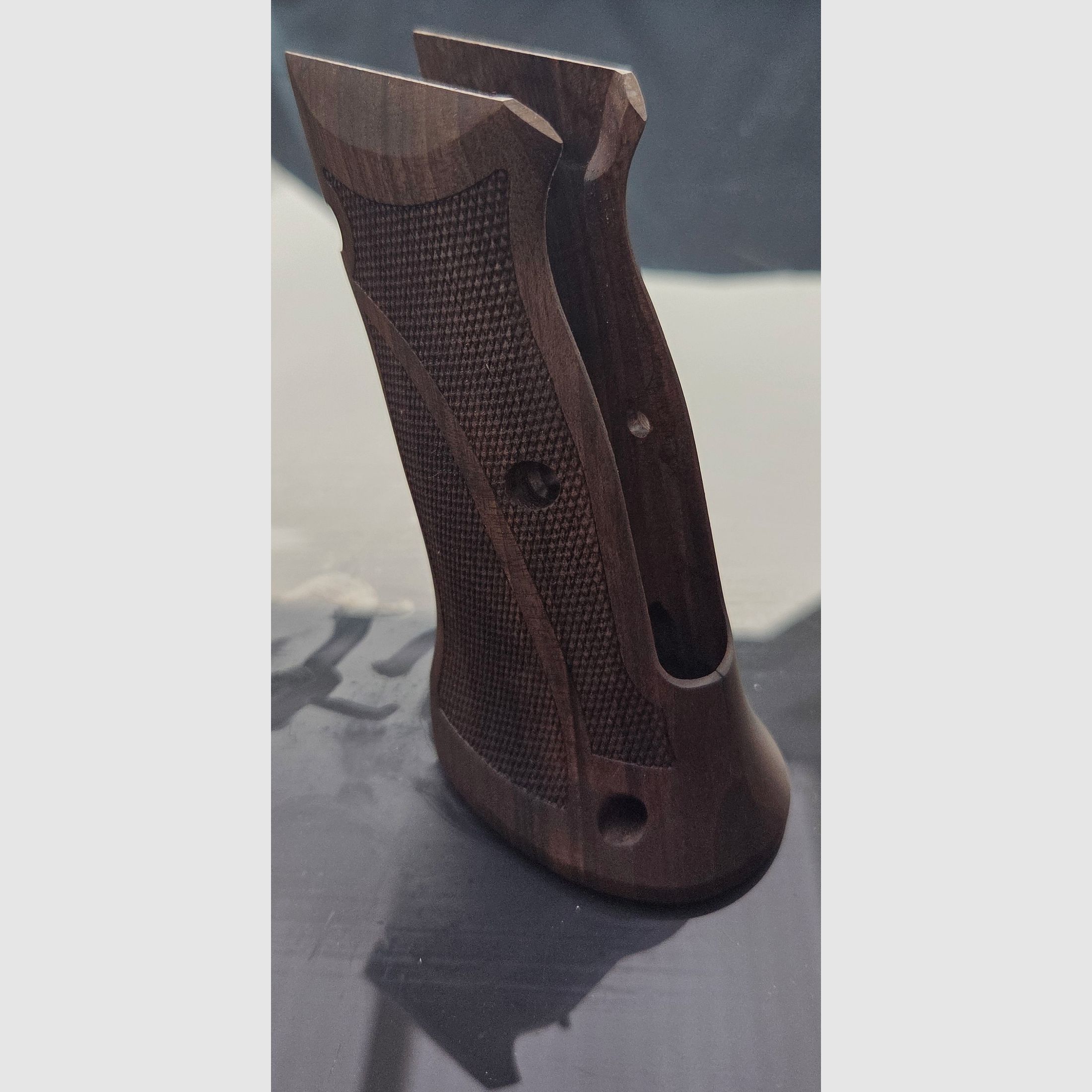 Griffschalen Holz CZ Taipan , Viper, Sport 2, Shadow 1 - Sport Nussbaum