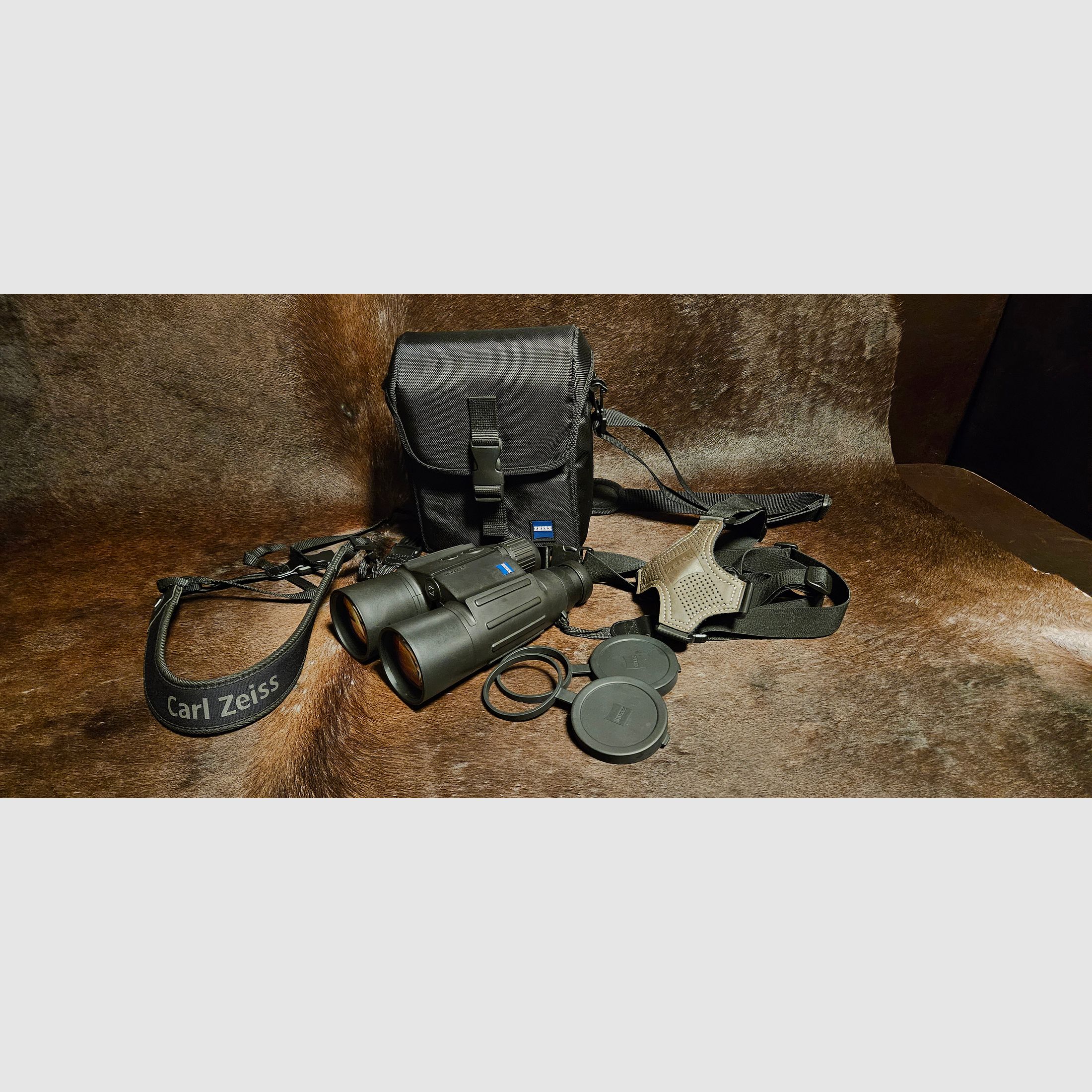 ZEISS Victory 10x56 T RF - Fernglas mit Entfernungsmesser - mit umfangreichem Zubehör