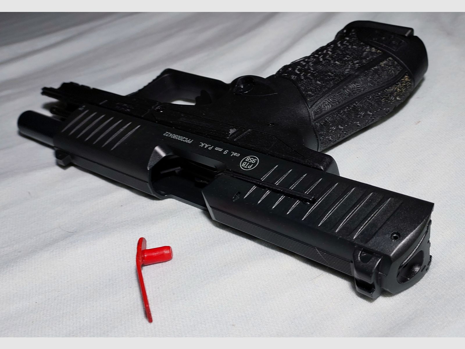 Walther PPQ M2 pistolet alarmowy 9mm P.A.K. czarny (PTB 958)