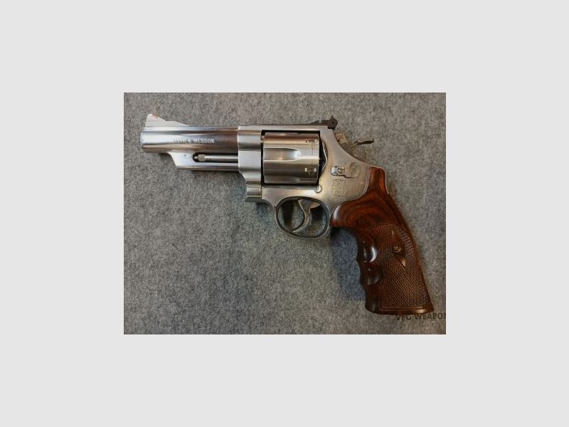 Smith + Wesson Mod. 629-4, Kal. .44 magn., LL 4"