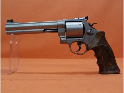 Smith & Wesson/ S&W Revólver .44RemMagnum Smith&Wesson/ S&W 629-6 Clásico Campeón Match Master" Acero Inoxidable LPA