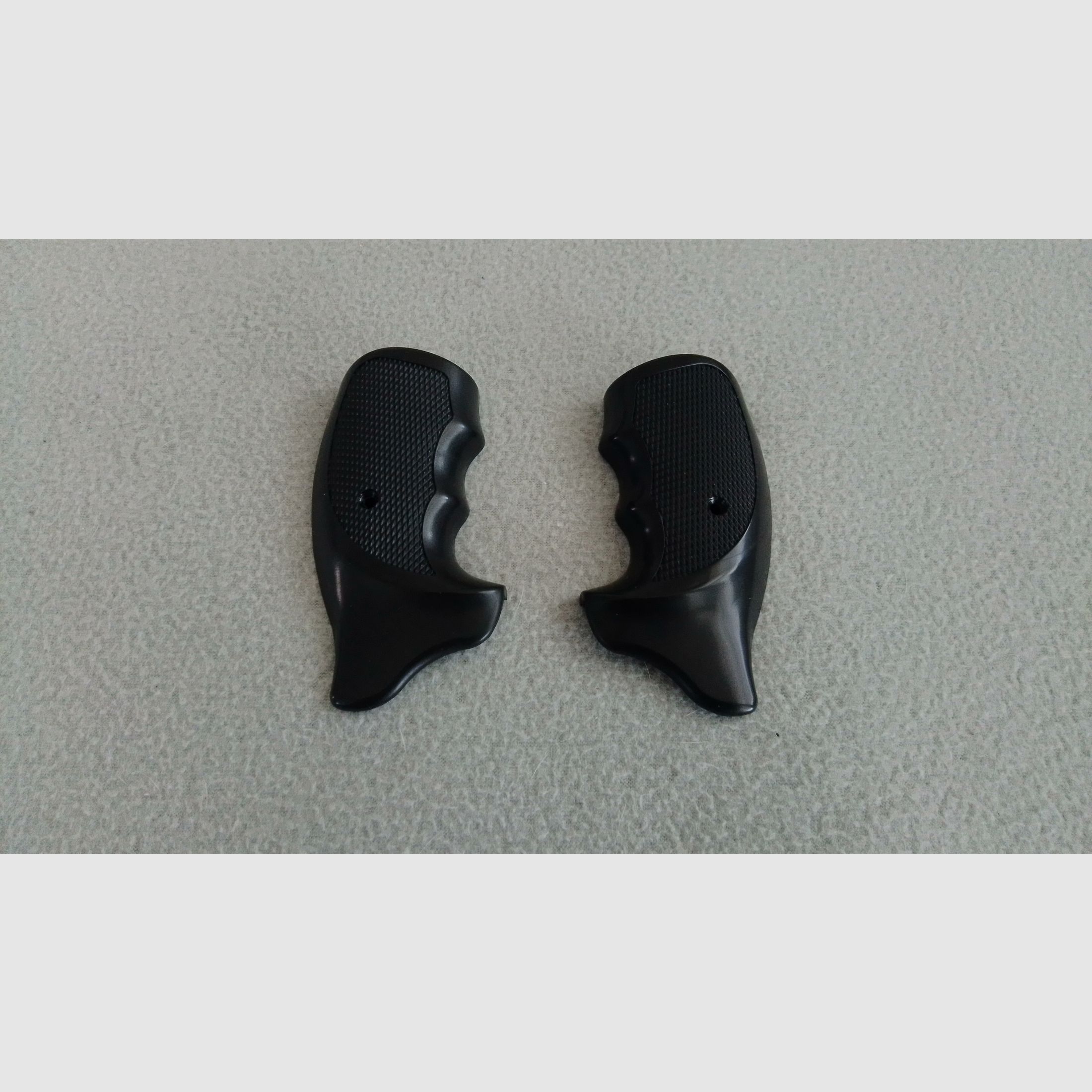 Neue Combat Griffschalen passend für Revolver Zoraki R1 R2, Ekol Viper