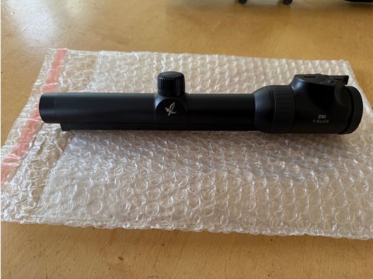 Swarovski Z6 i 1-6x24 