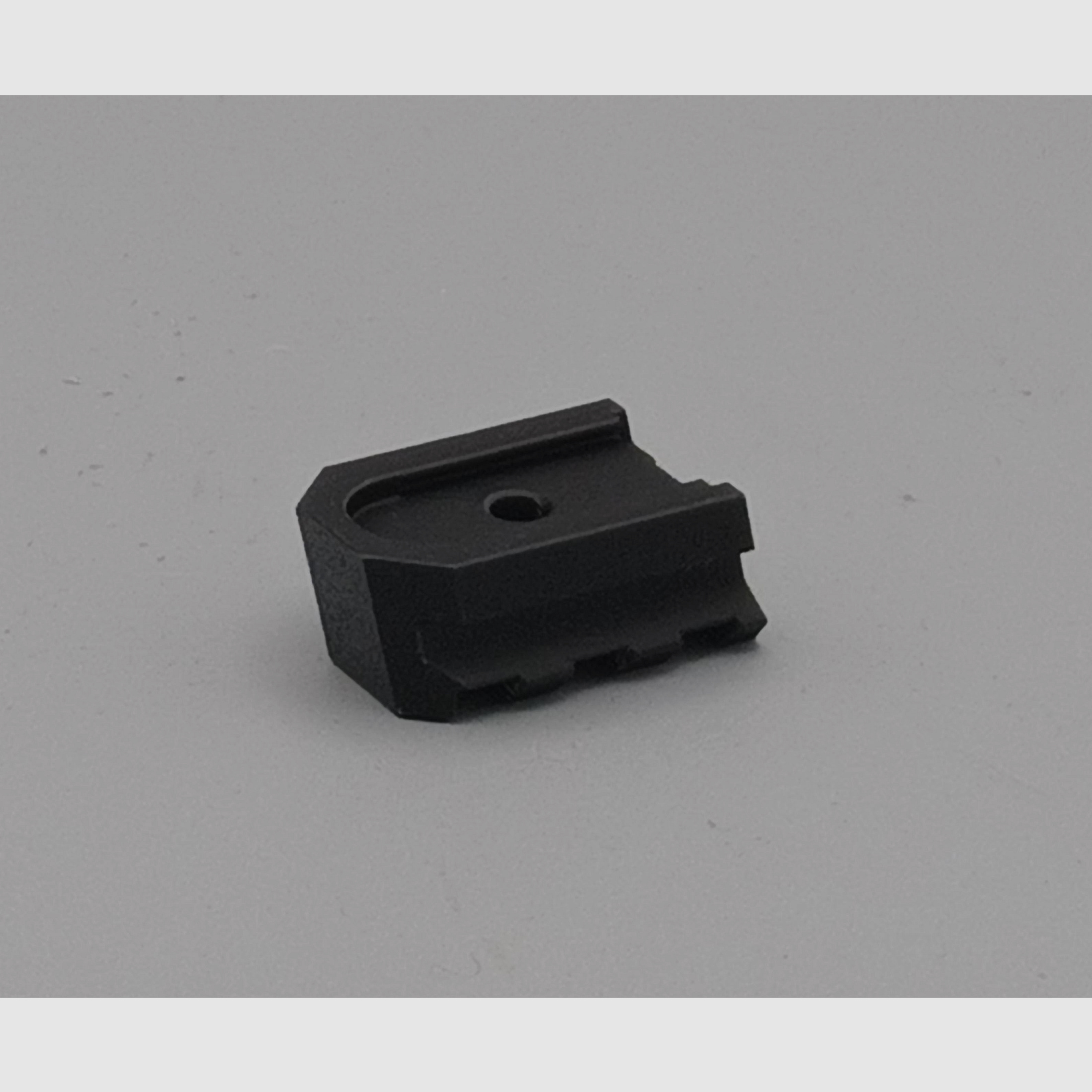 Magazinboden mit integrierter Picatinny-Schiene für Walther GSP 5 Schuss