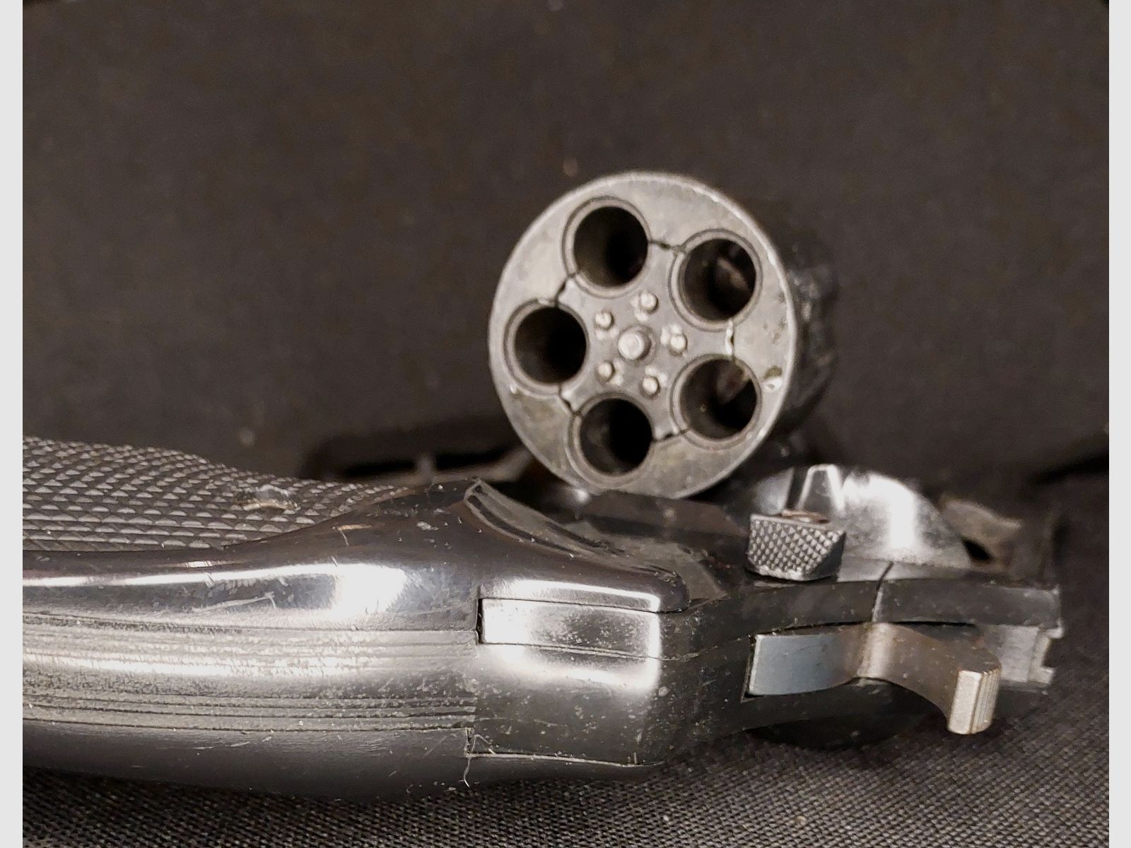 Smith & Wesson Combat rewolwer alarmowy kal. 9mm R.K. oksydowany (PTB 607) S&W Combat