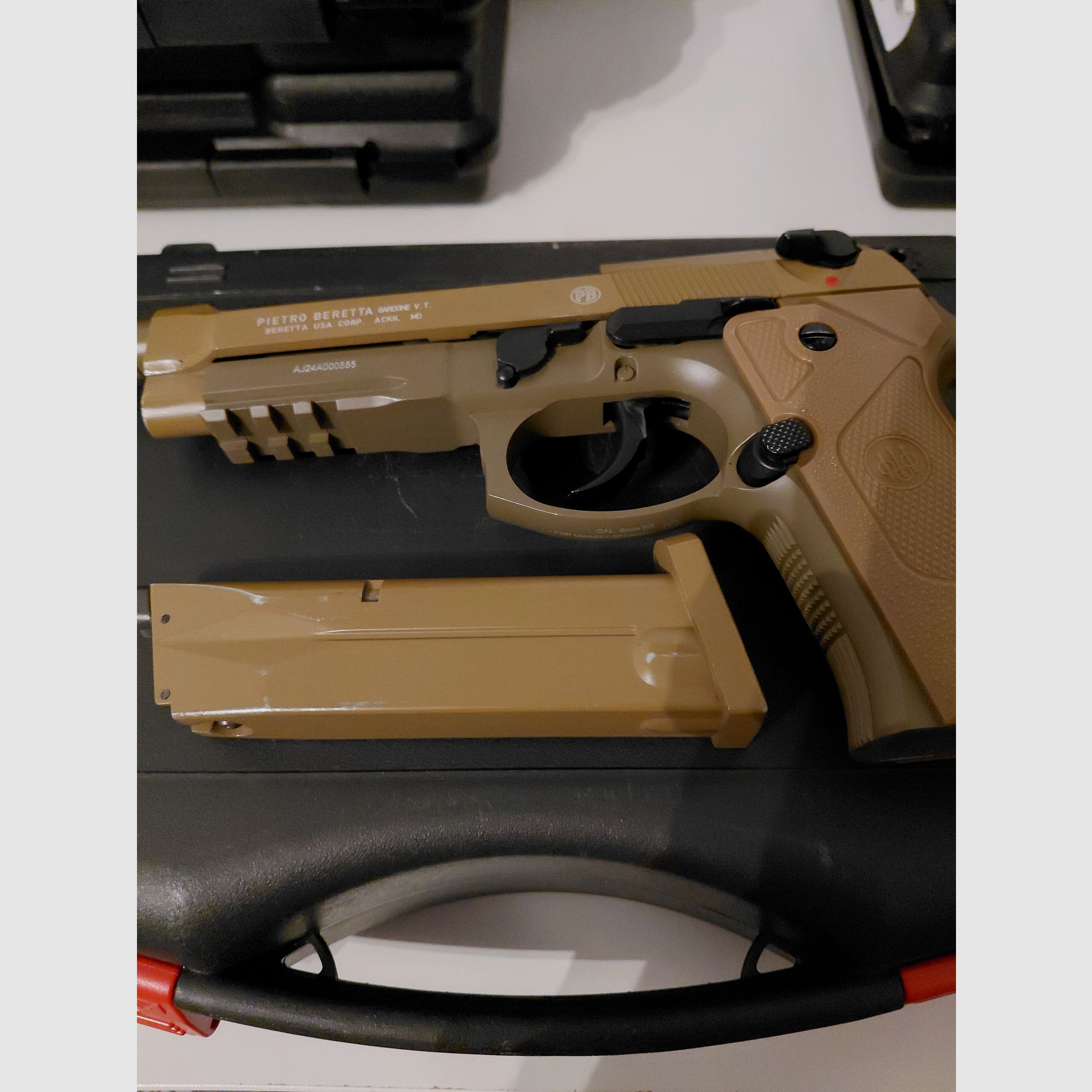 Beretta air Soft 6mm Co 2 Gas 