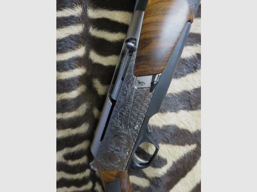 BROWNING Bar 4X Platinium Repetierbüchse Holz der Klasse 4 Kal.300wm Lauf 61 cm – Waffenkoffer, Bild 5 von 11