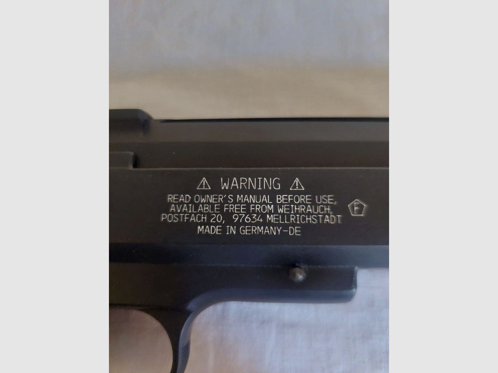 Weihrauch HW45 pistola ad aria compressa 5,5 mm Diabolo brunita + accessori, immagine 15 di 16