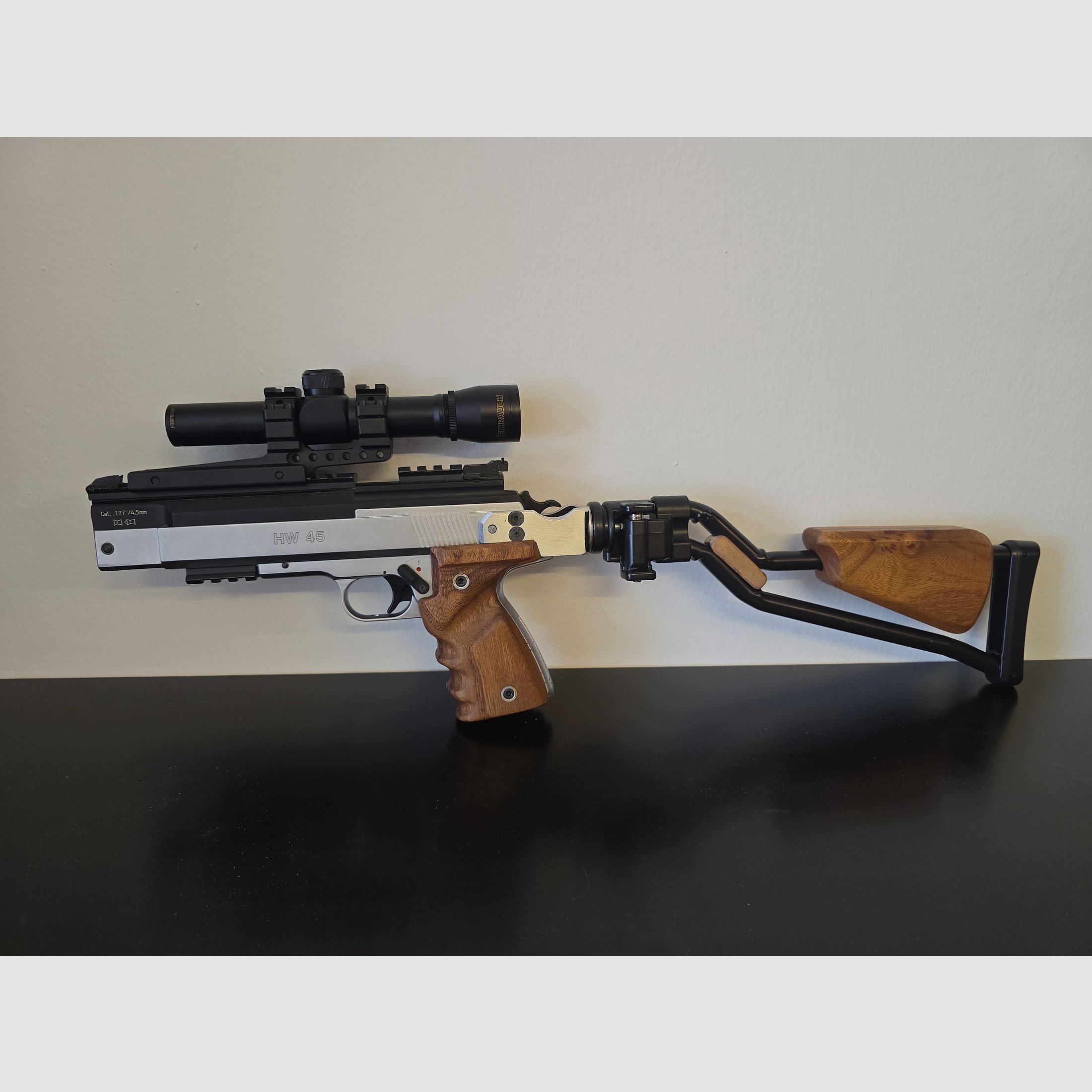 Weihrauch HW 45 Custom Carbine (Cal. 4.5mm) – With folding stock & Weihrauch scope – Top condition!