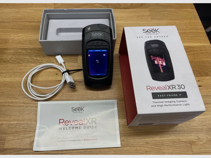 SEEK Reveal XR30 Thermal Handheldgerät + Lampe