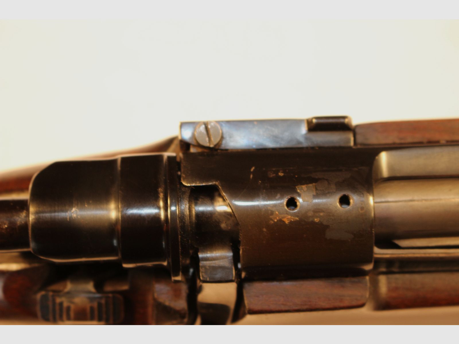 Bolt-action rifle in caliber .270 Winchester.