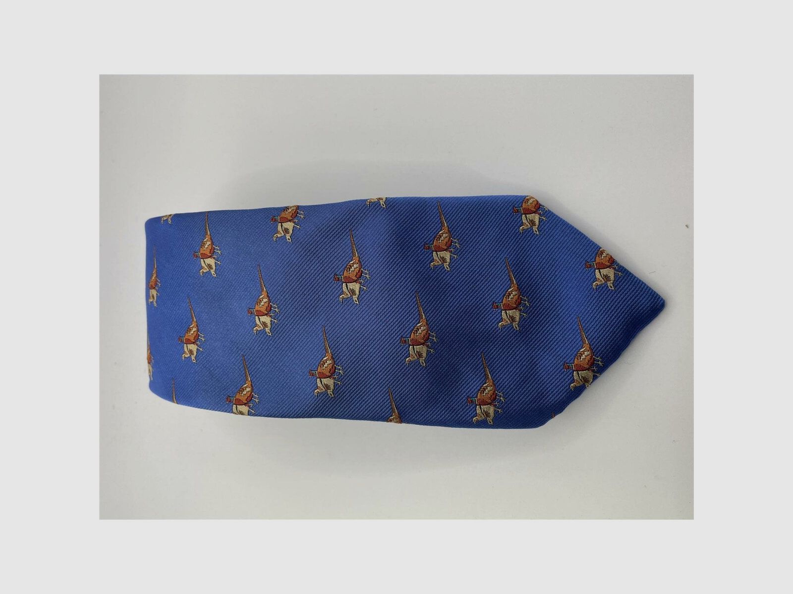 Robert Keyte tie 100% silk light blue motif pheasant: rooster and 2 hens