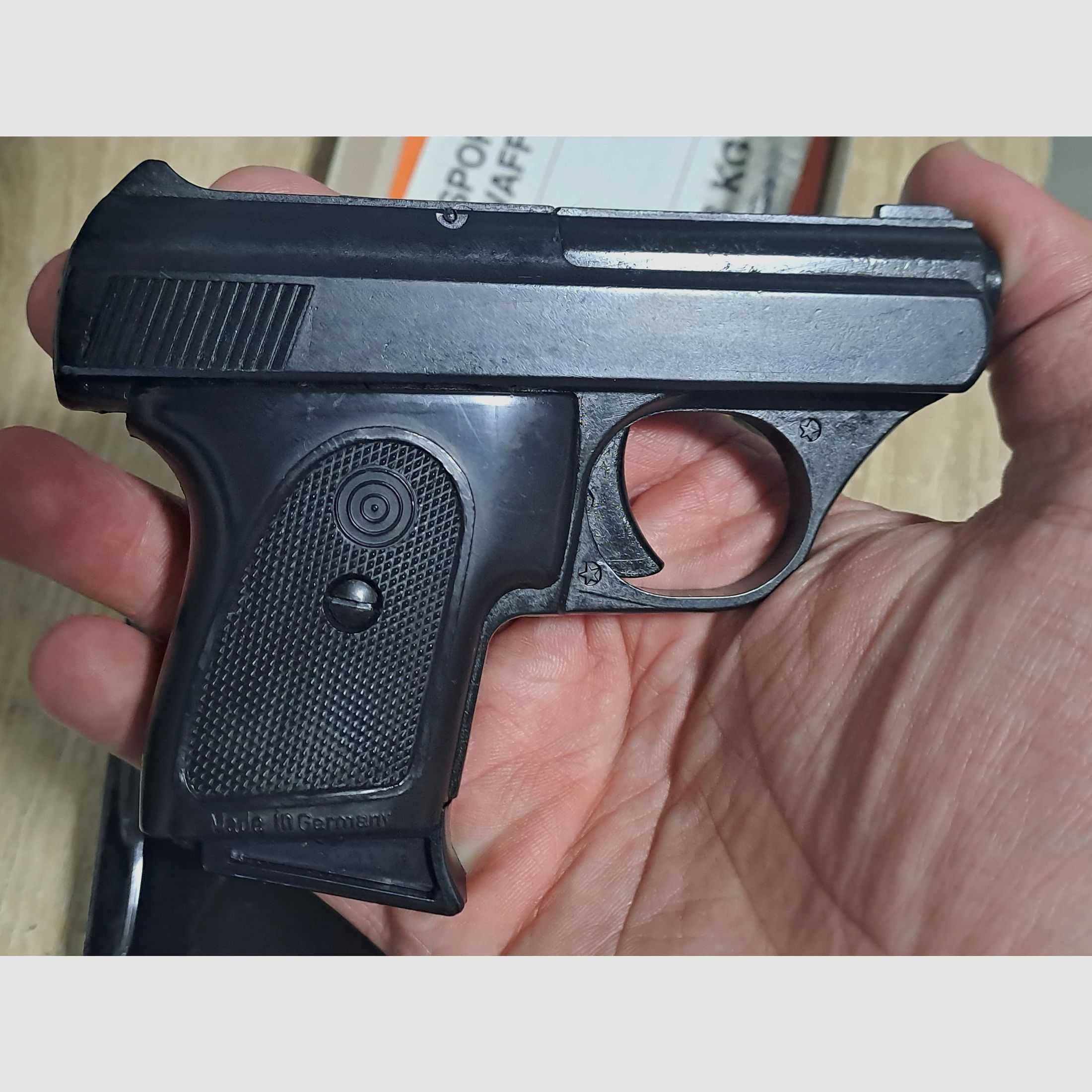 Seltene ME 8 Detective 8mm Knall im PTB 100/2 in Verpackung!