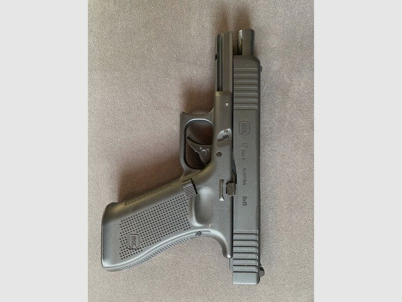 Glock 17 Gen 5 und Zubehör