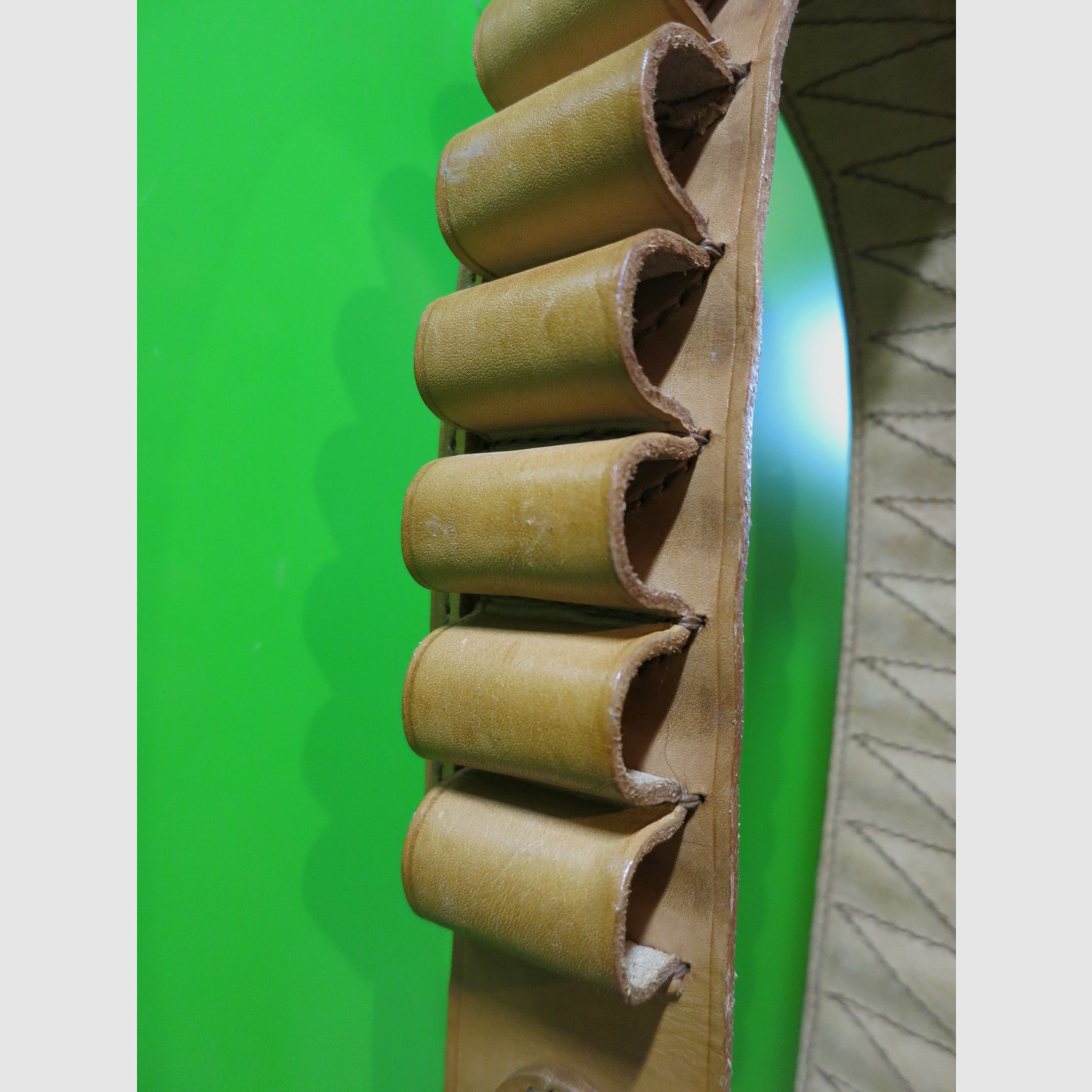 Cinturón de cartuchos histórico de cuero de silla, calibre 12 de perdigones - para 25 cartuchos -