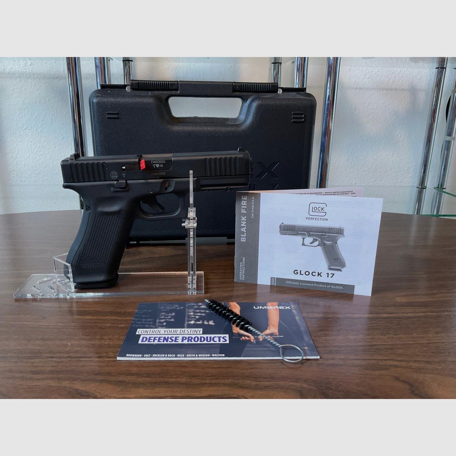 Glock 17 Gen5 blank firing pistol 9mm P.A.K. – Like new in full set