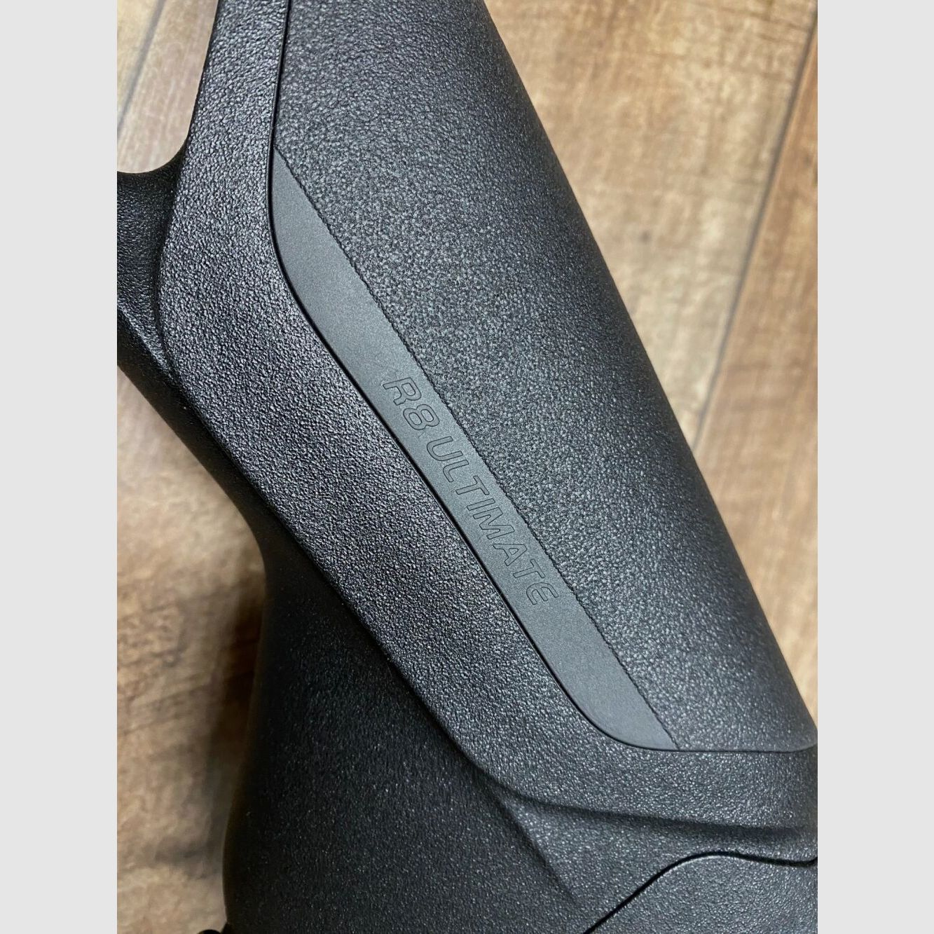 Blaser R8 Ultimate Sonderfarbe SCHWARZ .308win LL 47cm .308Win