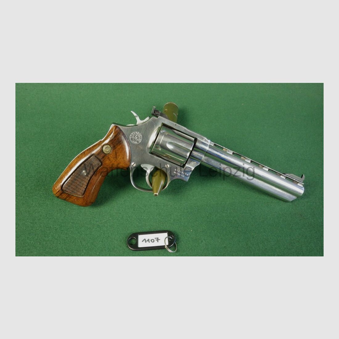 Taurus 689