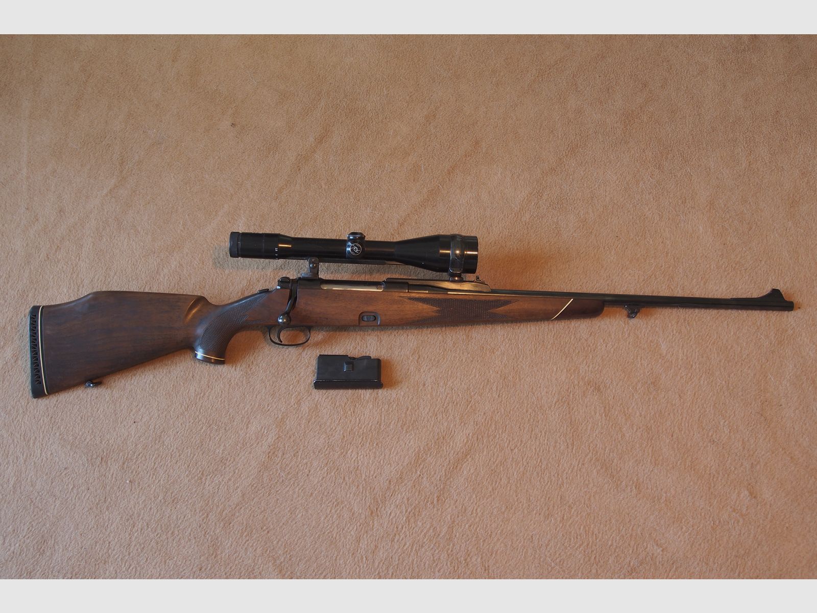 Driven hunt specialist Mauser 77 in top condition