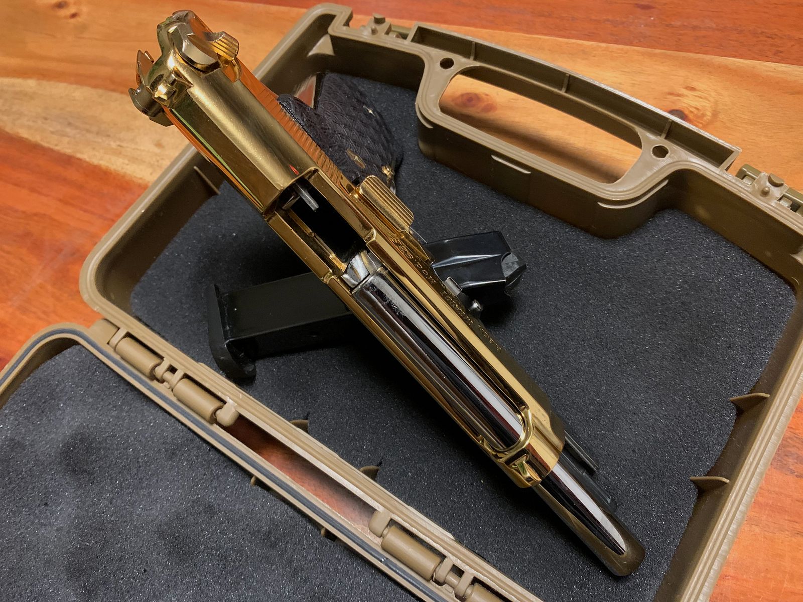 Reck Miami 92F, 9mm P.A.K. 24k gold-plated and chrome-plated
