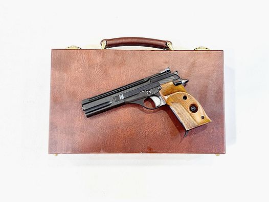 BERETTA 76 – 22 L.R.