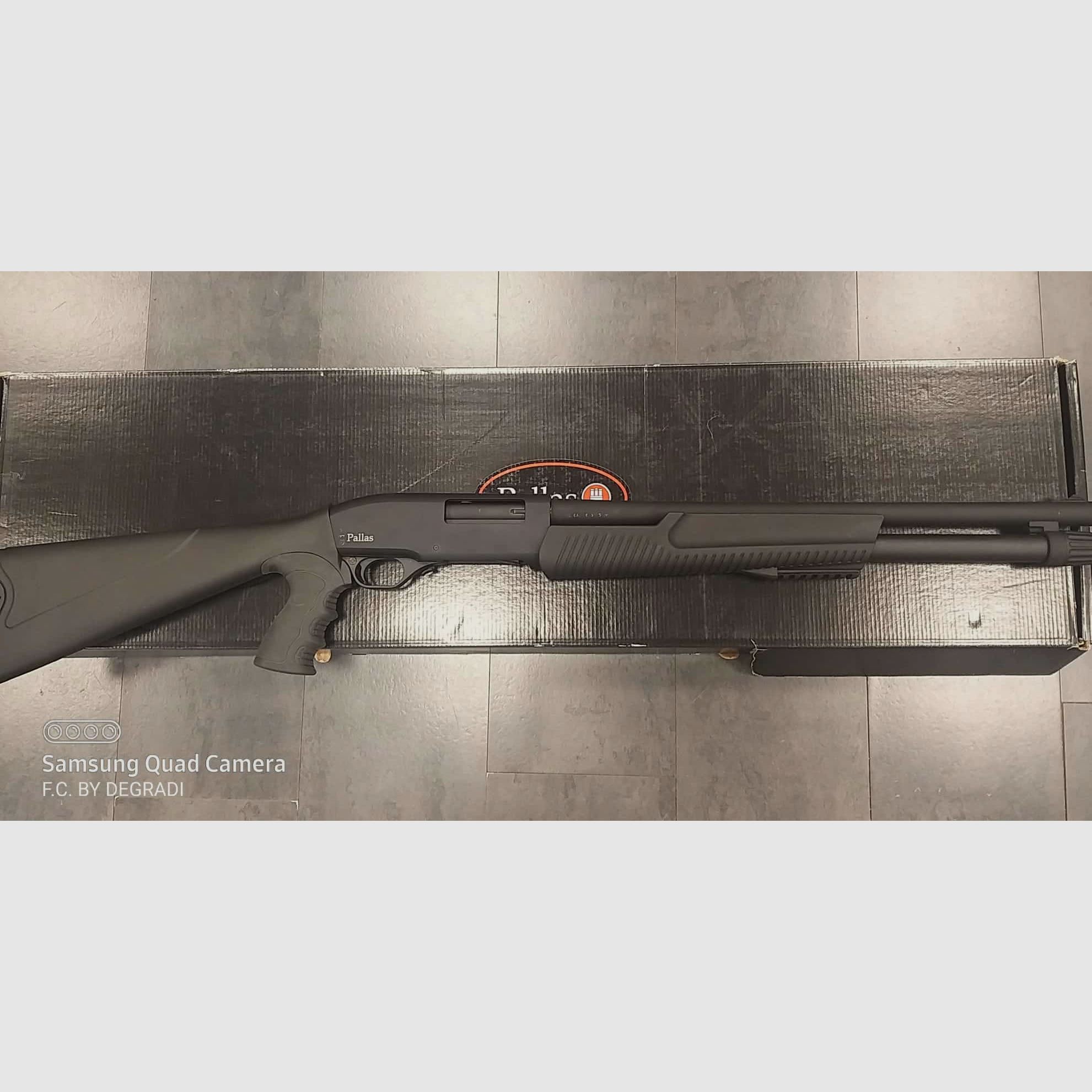 FUSIL À POMPE PALLAS “HOME DEFENCE” 12 GA, image 2 sur 3