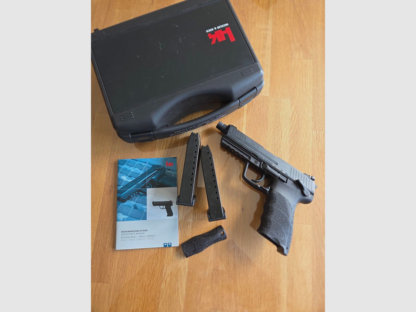 Pistolet HK Tactical, V 1. O. A., cal 45 ACP 