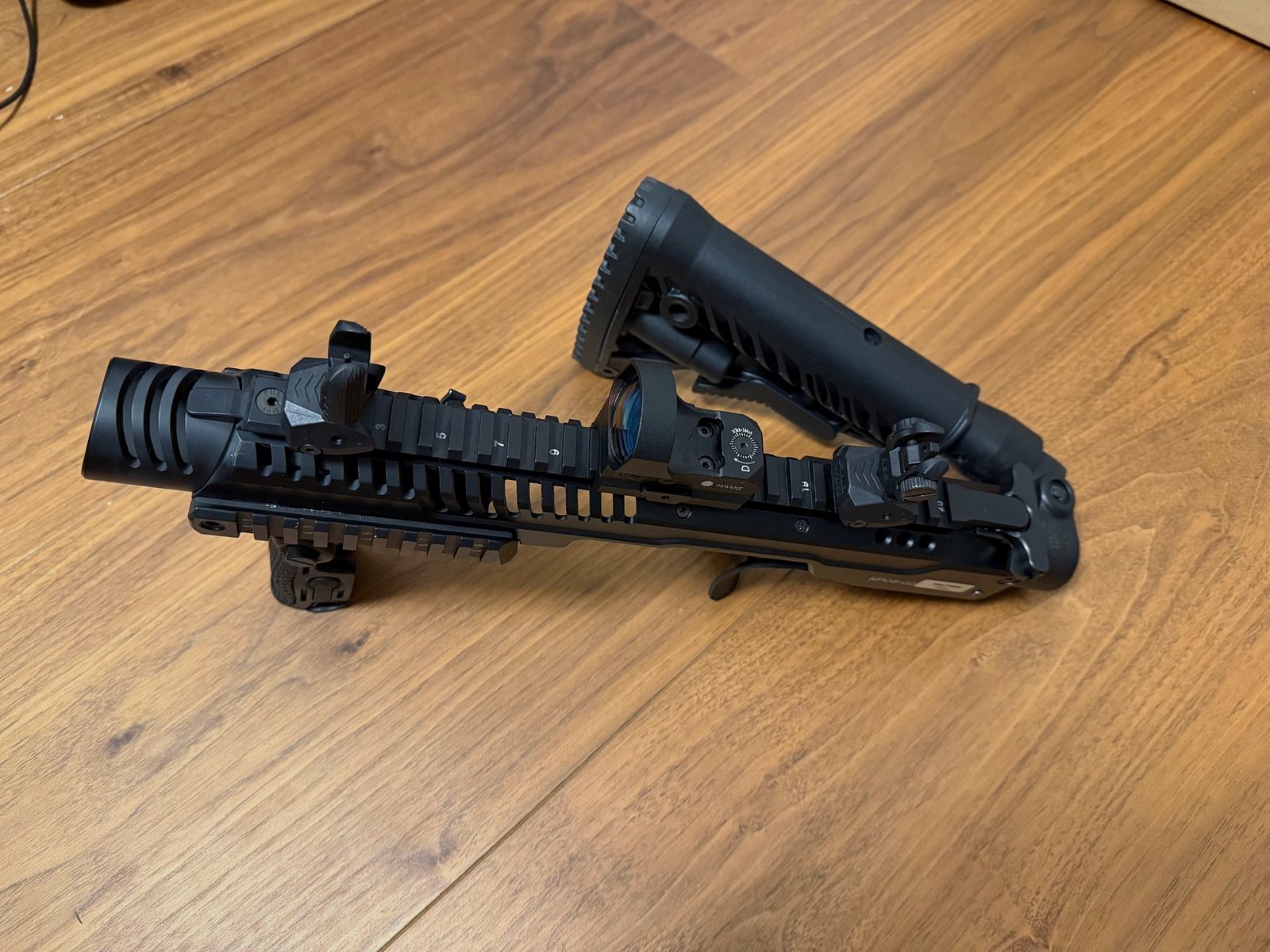 FAB Defense Anschlagschaft KPOS G2 für u.A. P30(L) incl Hawke Red Dot