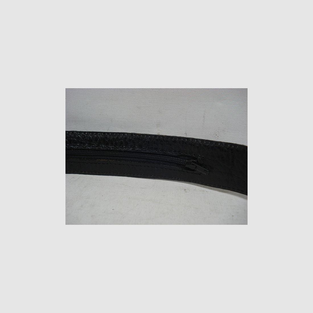 Tresor-Leder 100 cm Länge - schwarz mit RV