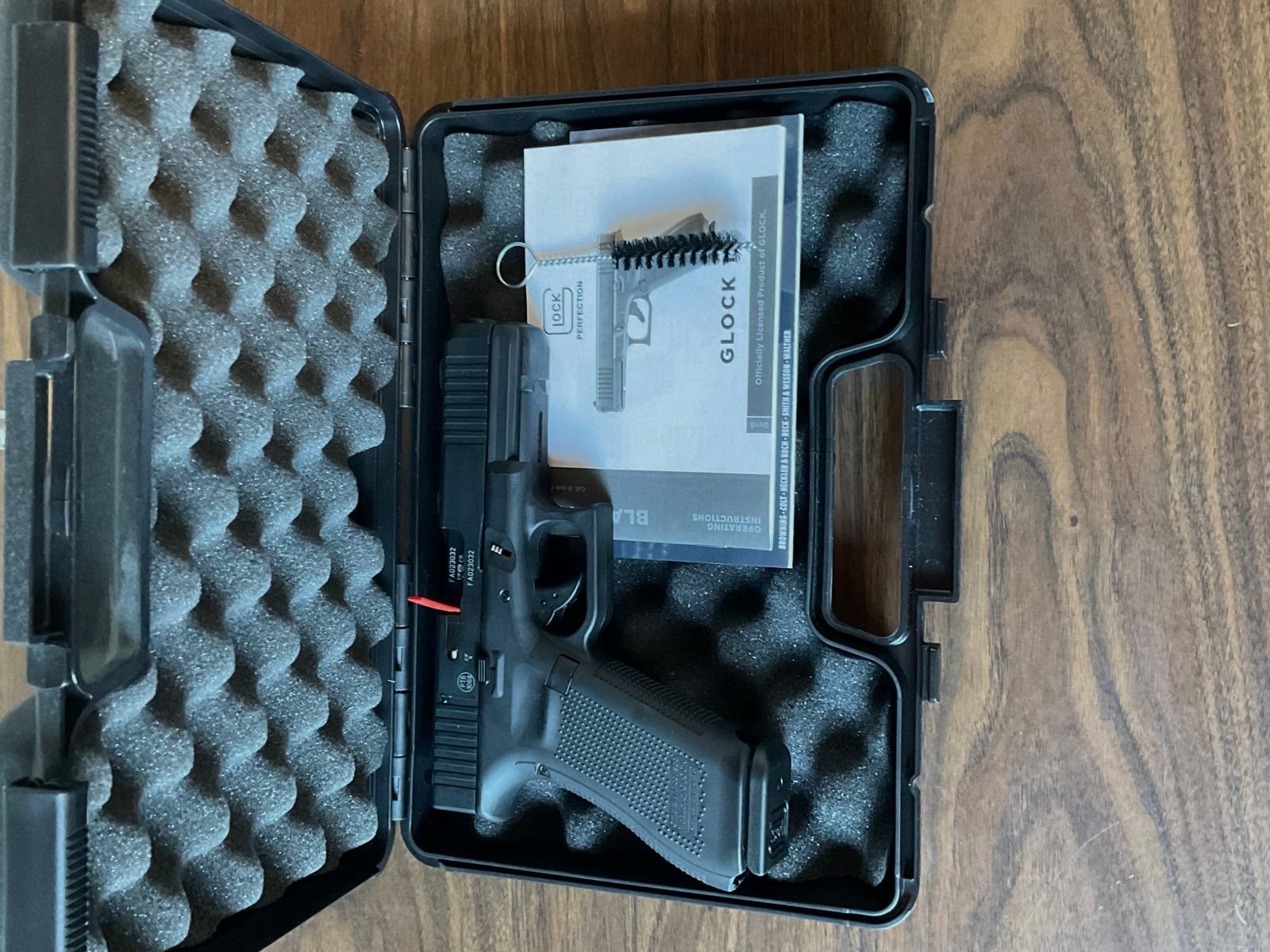 Glock 17 Gen5 blank firing pistol 9mm P.A.K. – Like new in full set