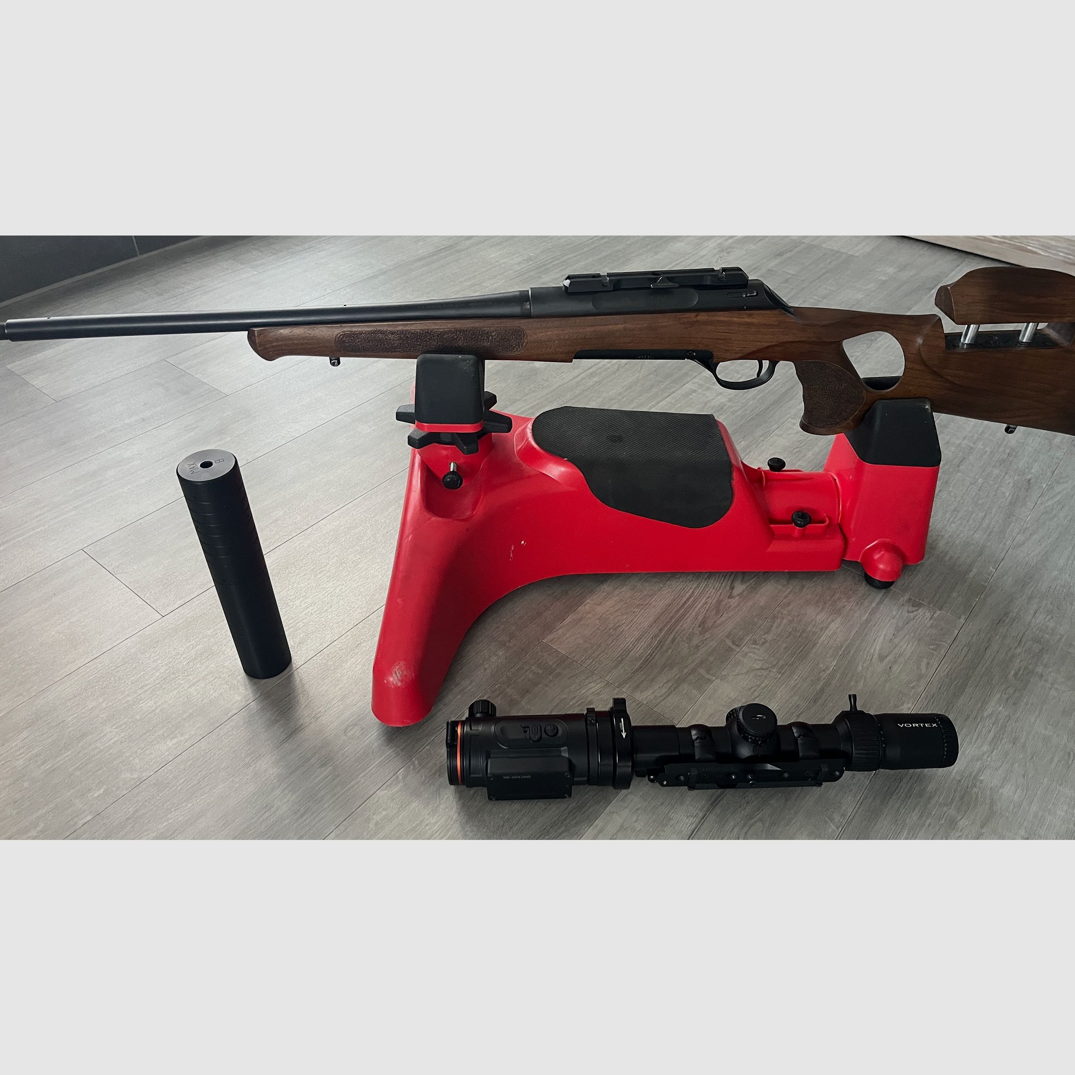 Haenel Jäger 10 in .308 komplett mit Wärmebildvorsatzgerät