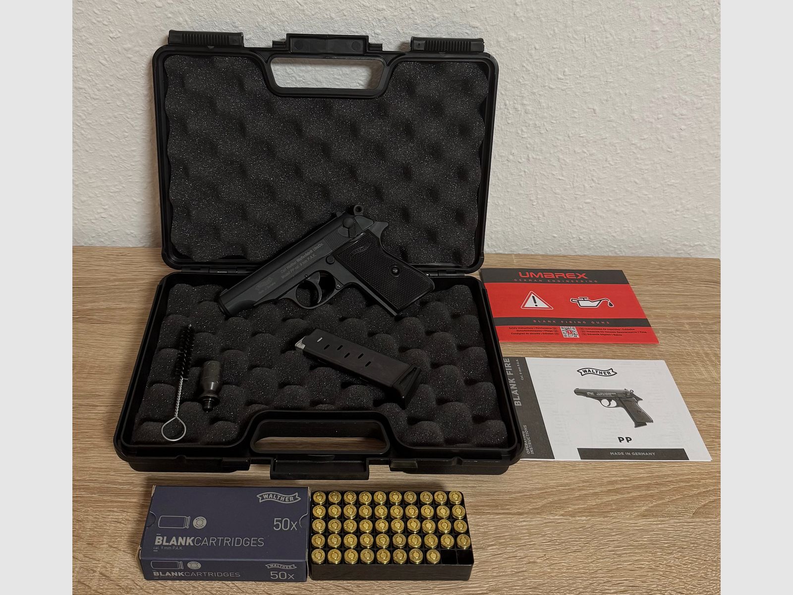 Walther PP pistola de fogueo 9mm P.A.K.