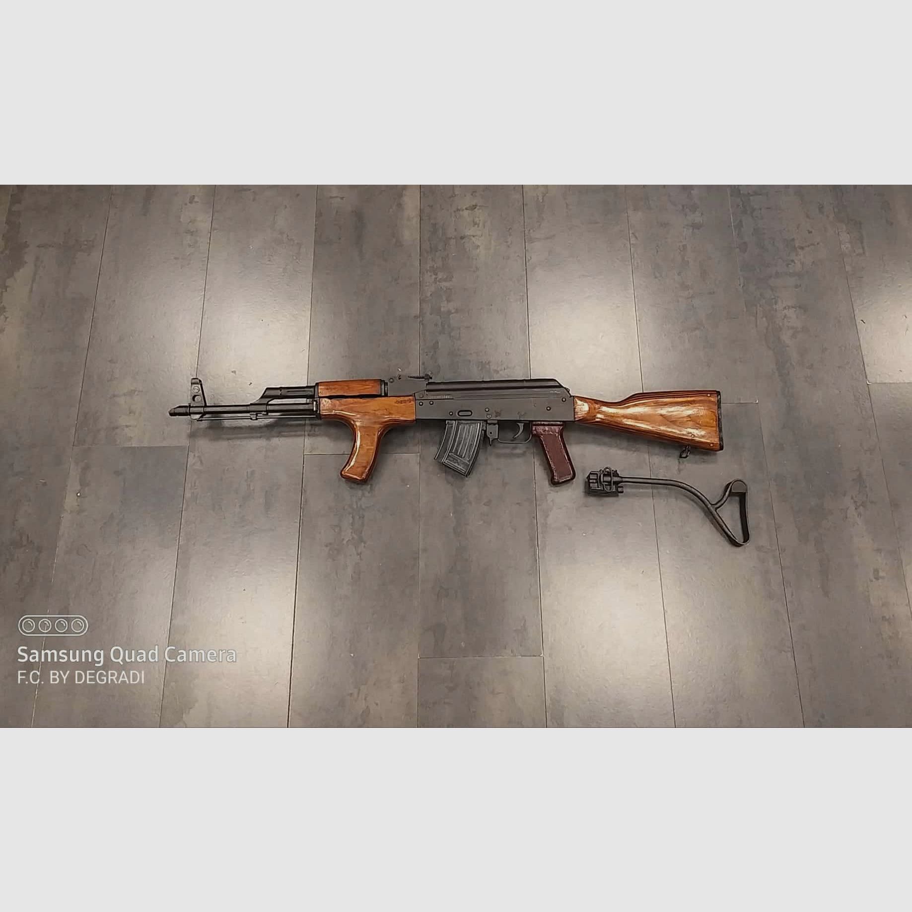 ARSENALI RUMENI AKM CALIBRO 7.62X39, immagine 1 di 4