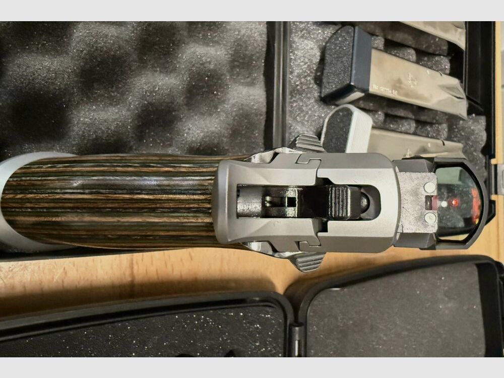 SIG Sauer P226 + conversion system .40S&W, 9mmLuger