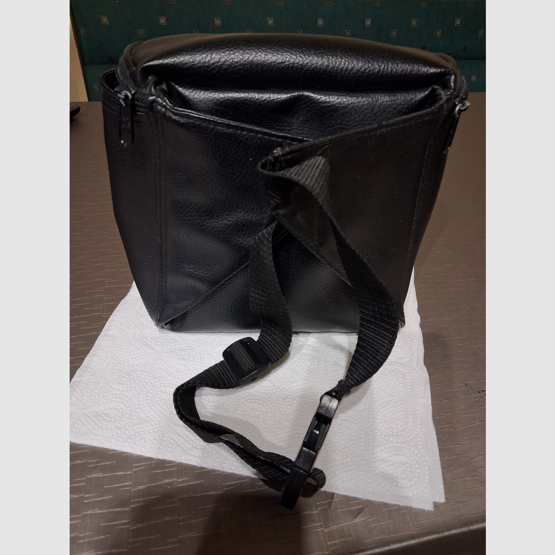 Binocolo Simmons 8-20X50