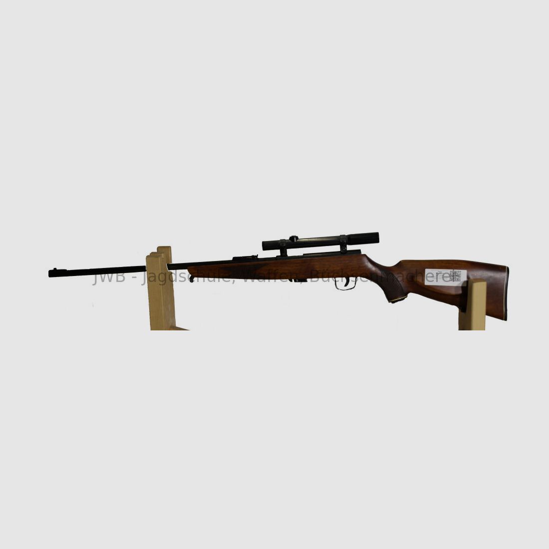 Karabin powtarzalny z nabojami .22lr