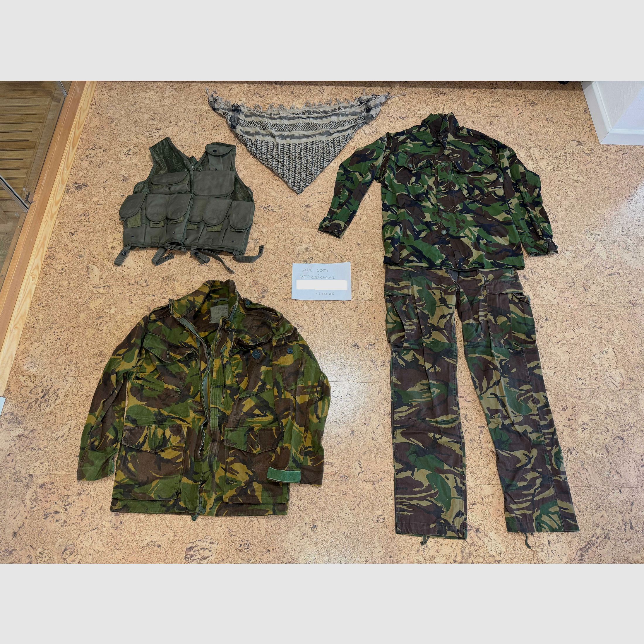 Airsoft-Ausrüstung zu verkaufen – Komplettes Set für Anfänger mit Zubehör in British Army Optik / DPM / Rebellen Outfit