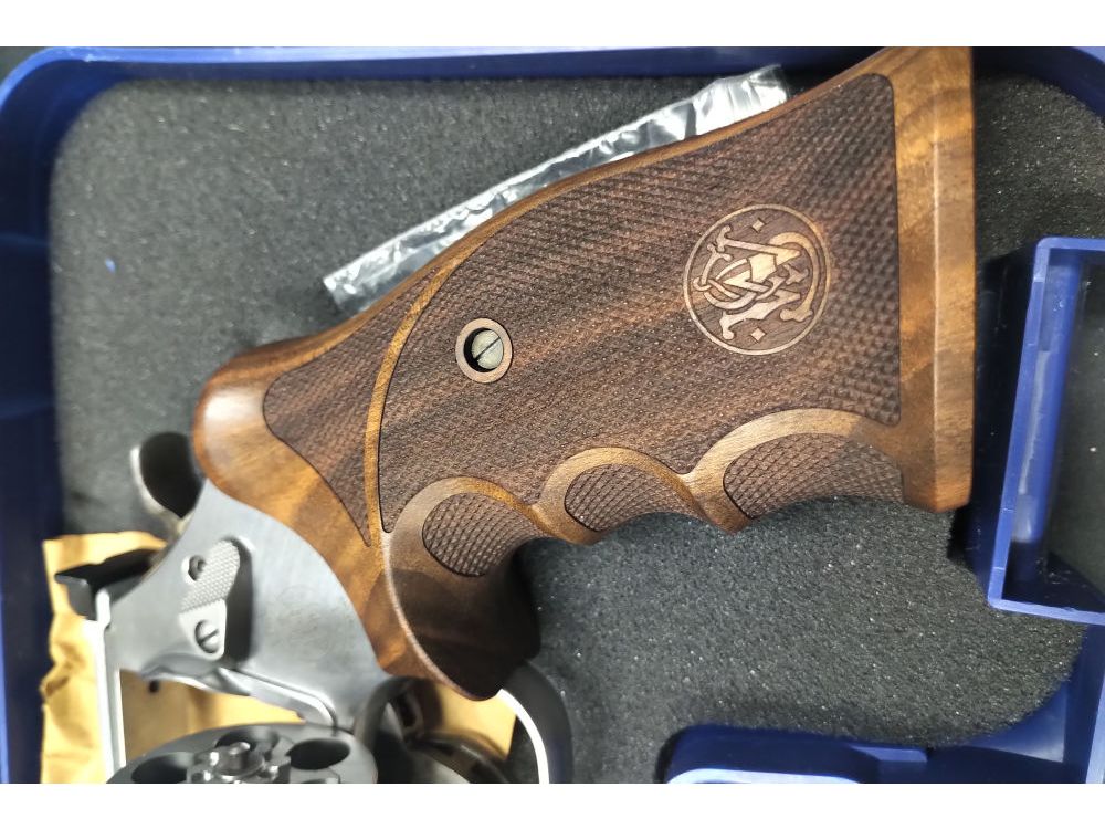 Smith & Wesson	 686 Deluxe Match Master