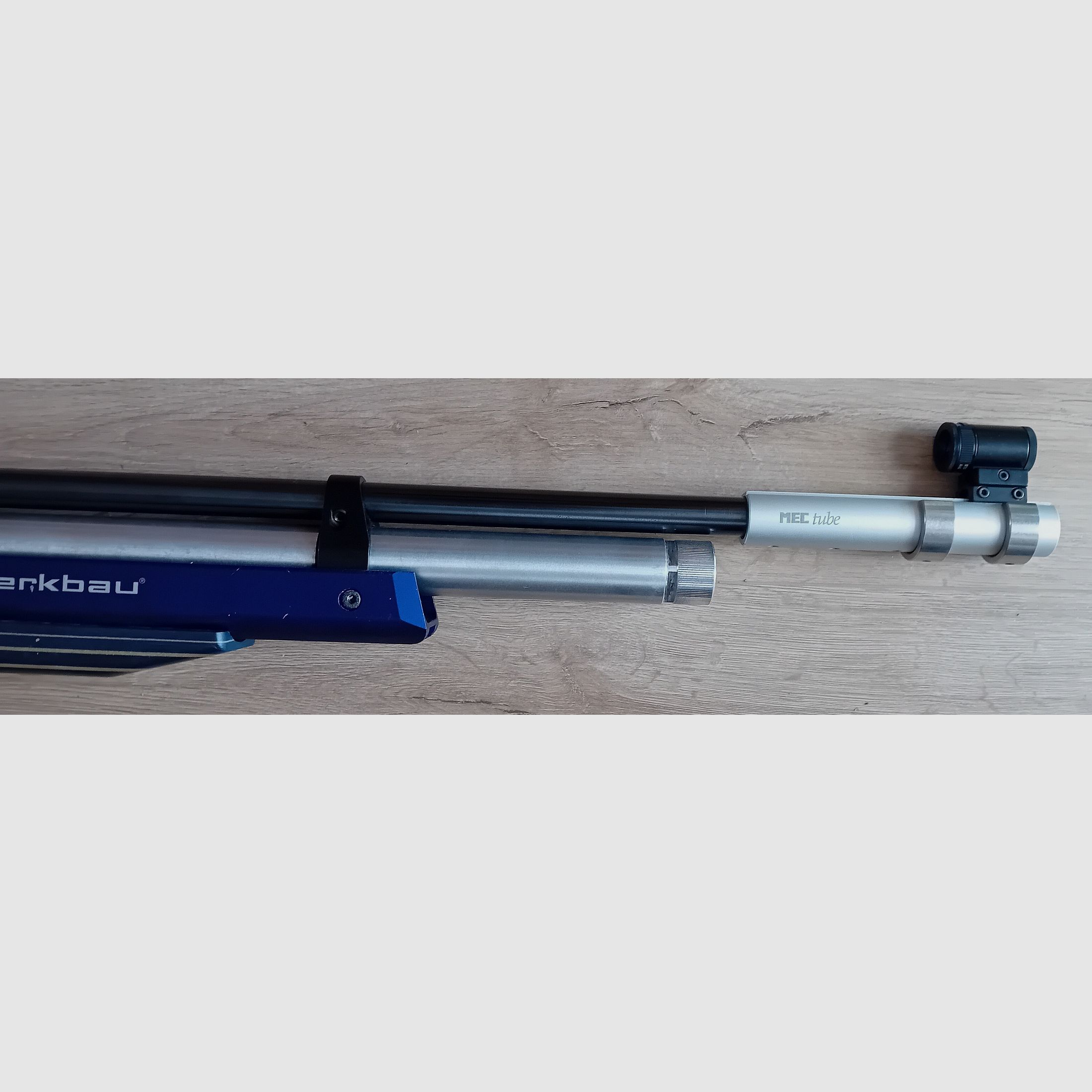 Press - Luftgewehr Feinwerkbau P 70 ALU - Links - Schaft