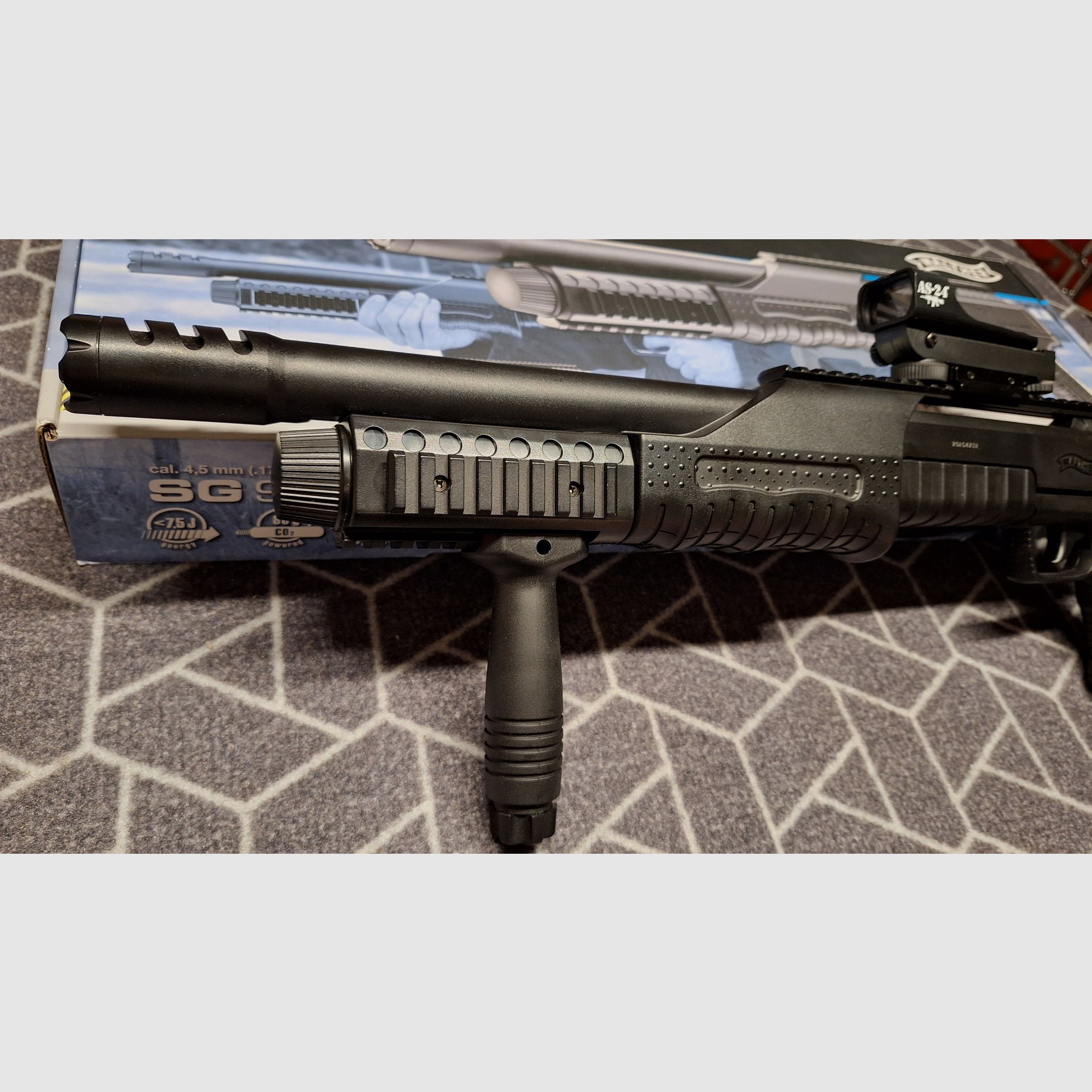 Walther SG9000 4.5mmBB CO2 as good as new!